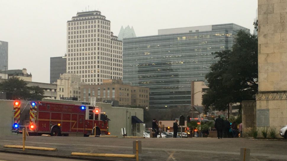 Possible gas leak at the Travis County Courthouse. (Spectrum News)