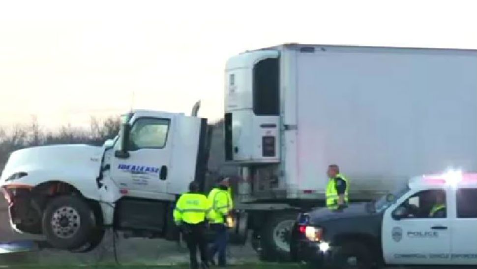 Tractor-trailer rollover crash on SH 130 on February 14, 2019. (Spectrum News)