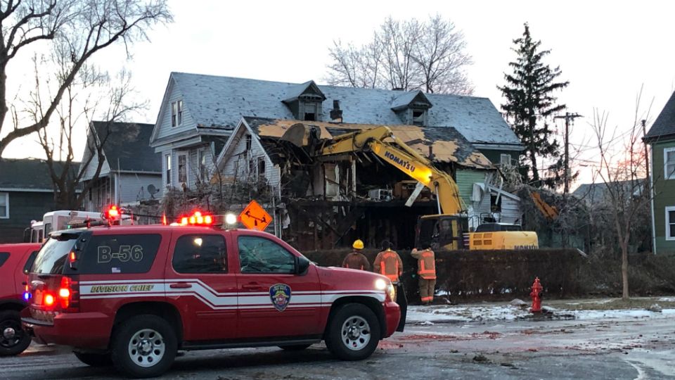Buffalo Firefighters Called to 2 Fires Early Thursday