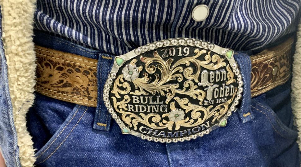 Bull rider online belt buckle