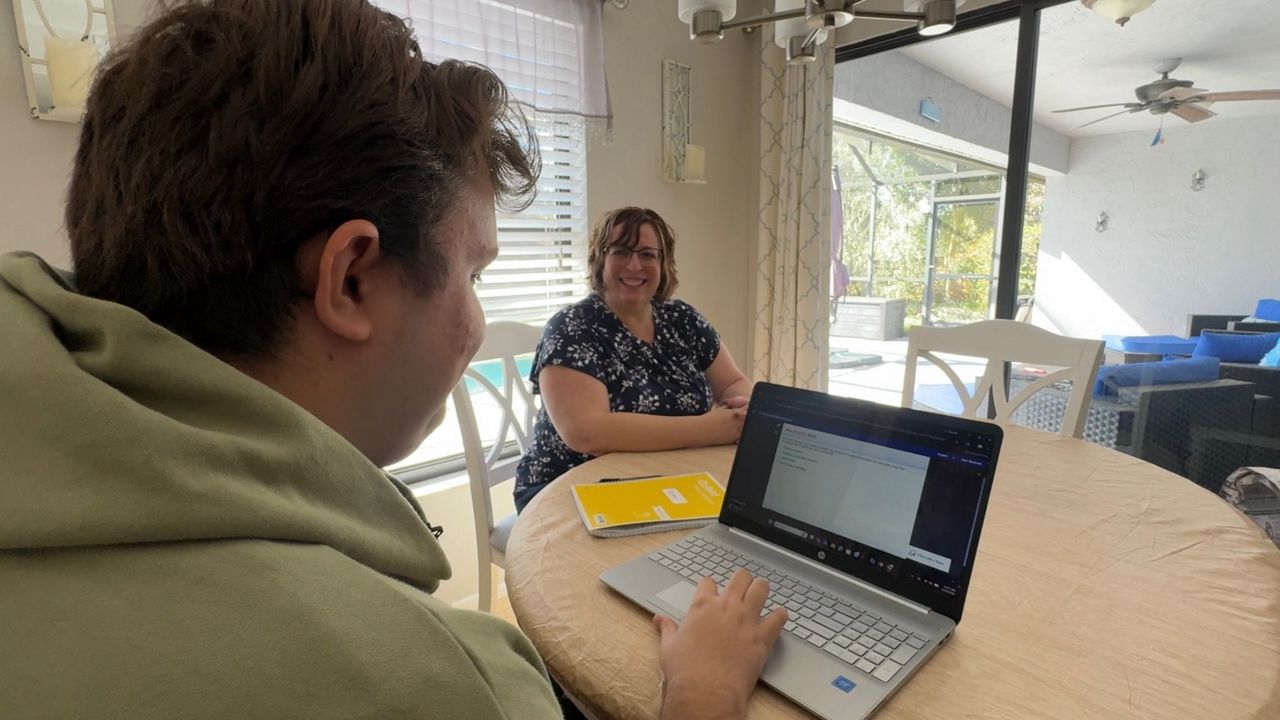 More students turn to online classes for flexibility