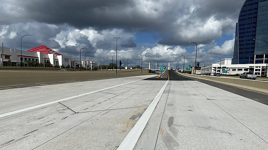 Drivers can use slip lanes and direct connect ramps to get to & from I-4 Express lanes.