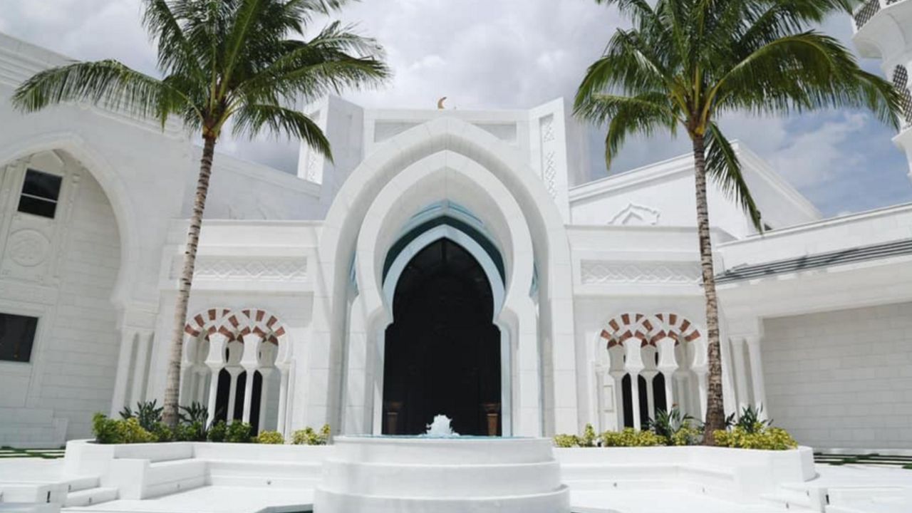 Parking Tips for Visiting Florida Mosques