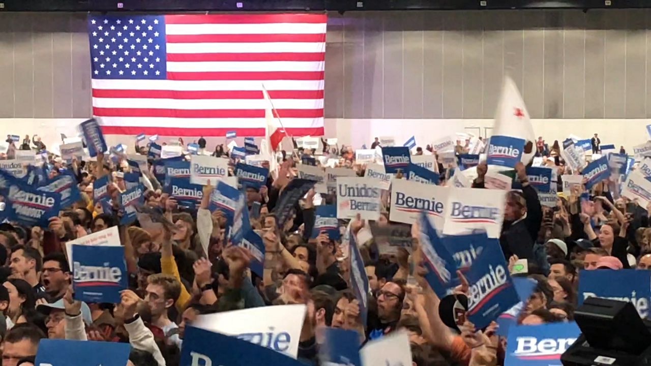 Thousands Wait for Hours to Attend Bernie Sanders Rally
