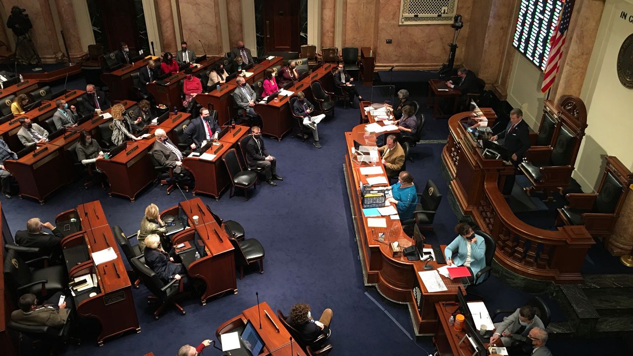 Ky. Legislature Approves Budget With Little New Spending