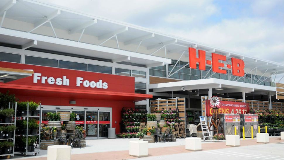 The entrance to an H-E-B store in Texas (Spectrum News/File)