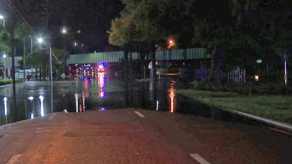 Due to heavy rains, flooding on U.S. 17-92 has become an issue for drivers. (Spectrum News 13)