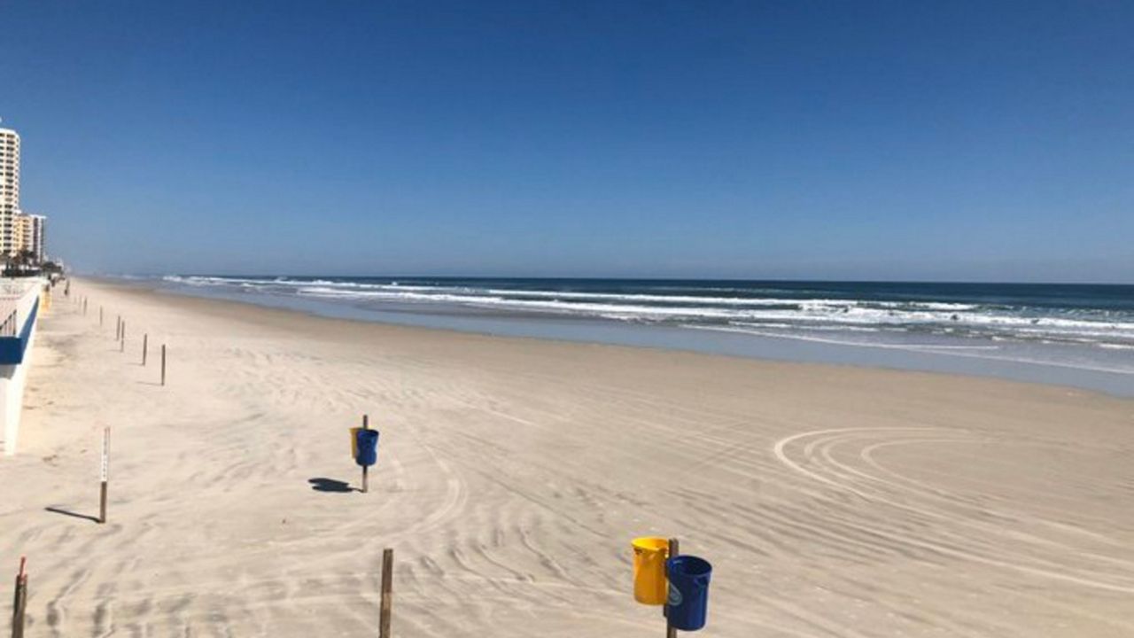 An empty Daytona Beach on the first day of beach closures in Volusia County. (Nicole Griffin/Spectrum News 13)