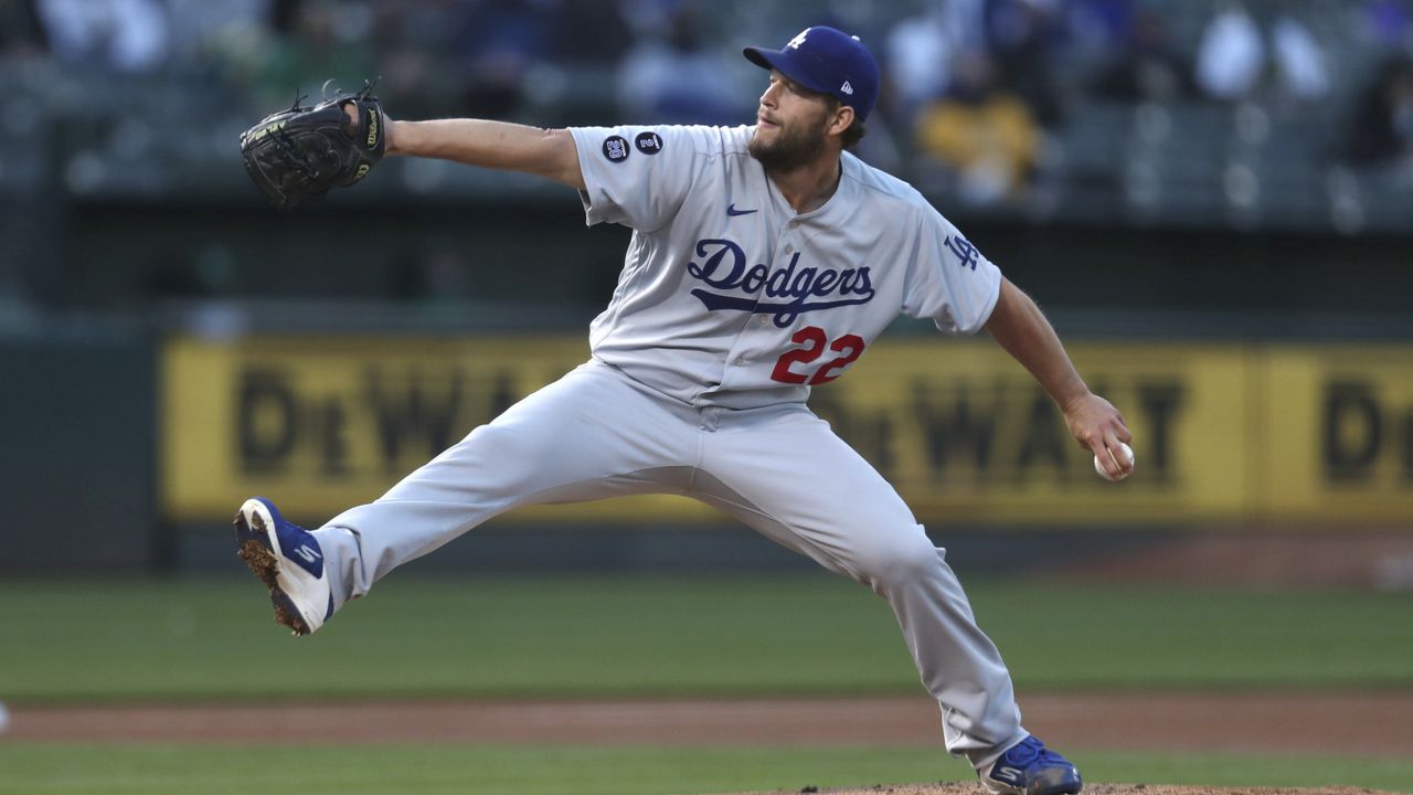 Dodgers LHP Clayton Kershaw chased in 1st inning of NLDS