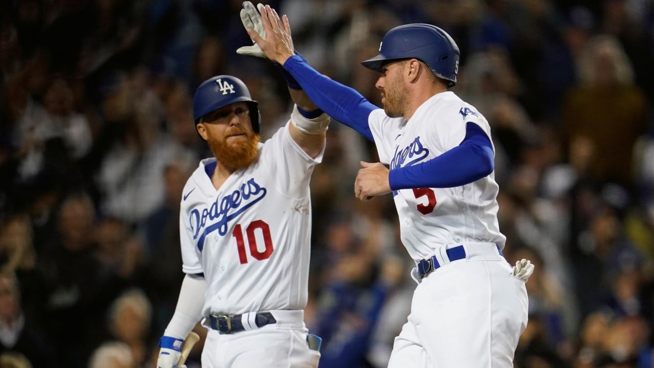 Kershaw pulled after 7 with perfect game; Dodgers top Twins