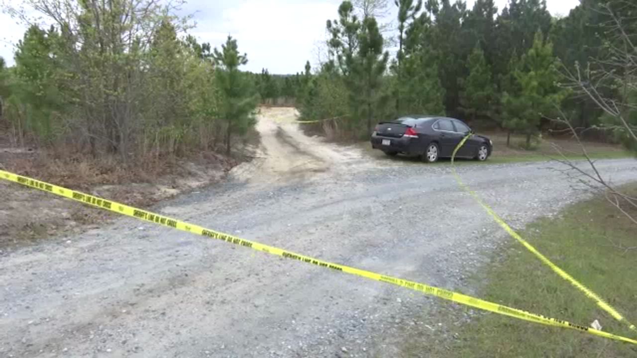 Community reacts to shooting of Harnett County deputy