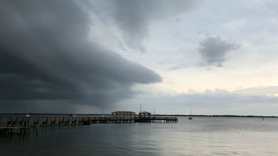 OrlandoArea Severe Weather Storms Halt Airport Flights