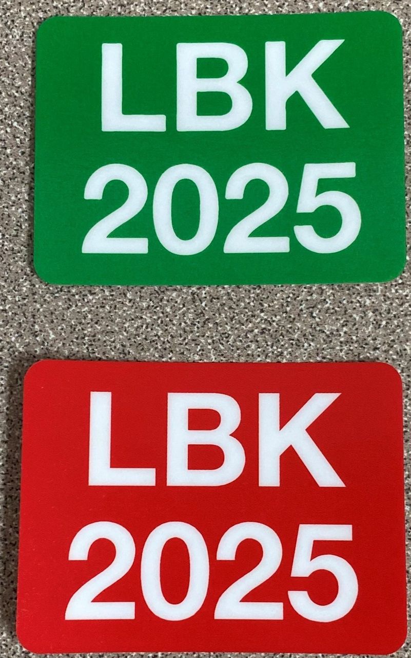 Green and red decals will be used to determine re-entry after a major storm. (Spectrum Bay News 9/Julia Hazel)