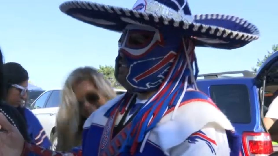 Buffalo Bills' fan Pancho Billa dies after long fight with cancer