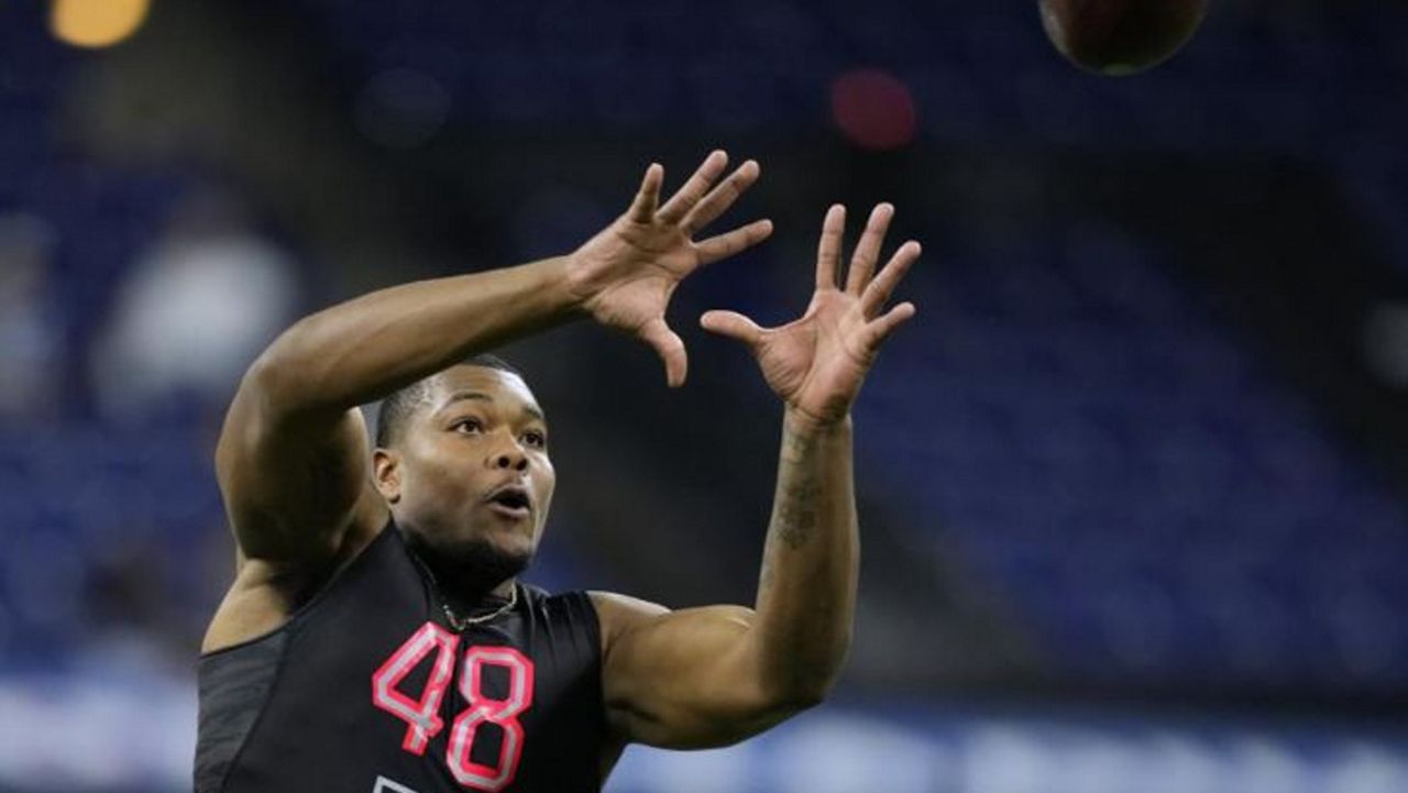 Jaguars select Travon Walker with top pick in NFL draft