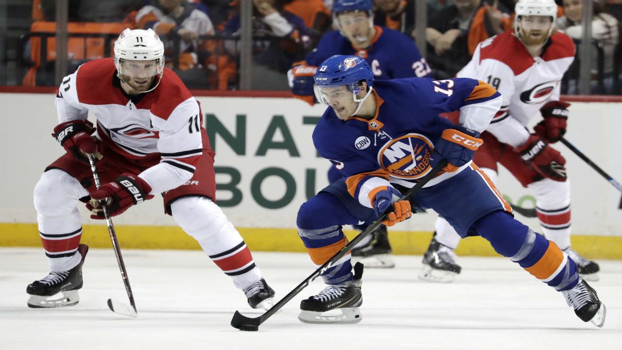 Hurricanes Rally Past Islanders to Take 20 Series Lead