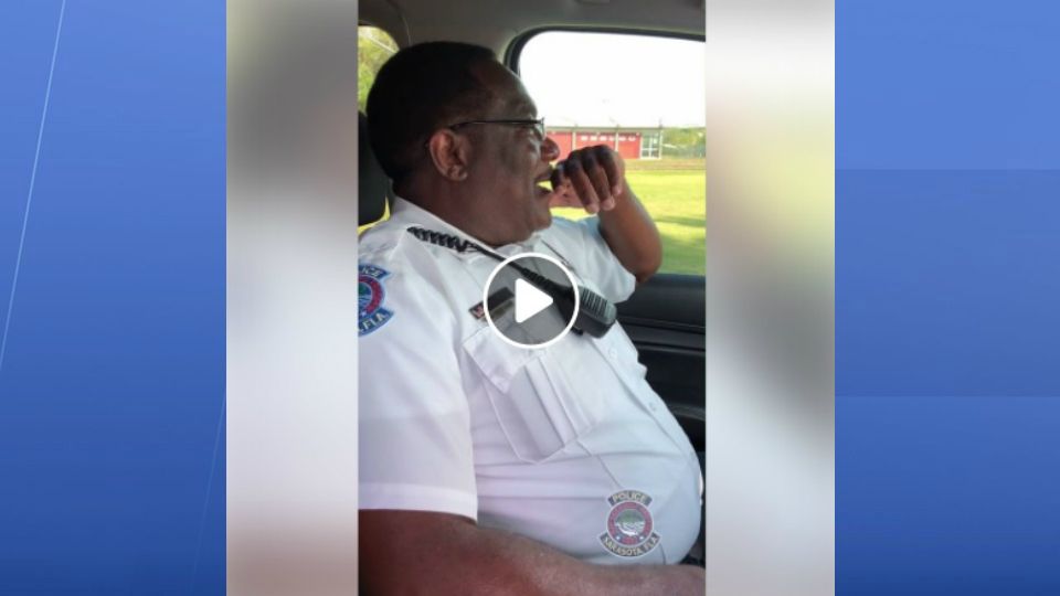 Sarasota Officers Tearful Facebook Goodbye Goes Viral