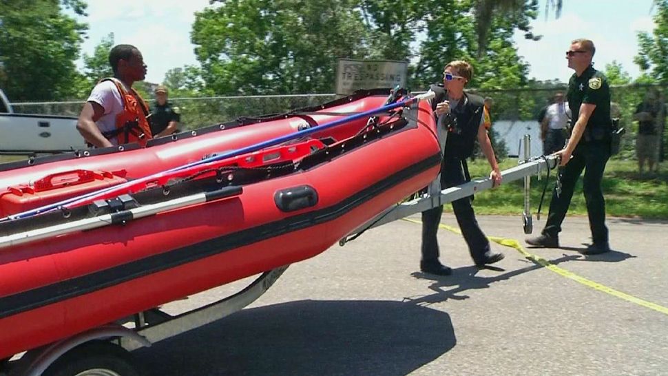 Dive teams and deputies from the Orange County Sheriff's Office conducted an "active water search" last week after a person was reported to have gone under in a retention pond. (Spectrum News 13 file)