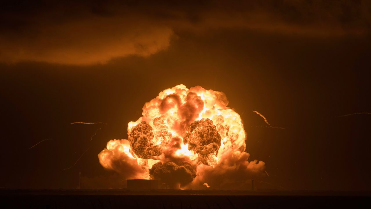 Expert shares views on New Glenn explosion and how Blue Origin can still be part of Artemis III