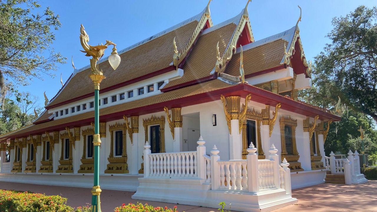 Thai temple in Tampa marks 40 years since dedication