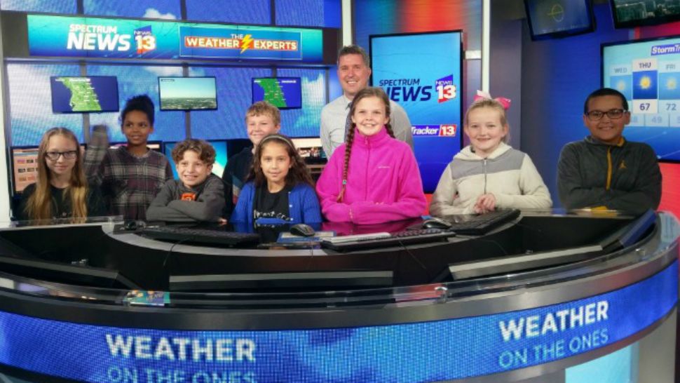 Students from Pleasant Grove Elementary visit the Spectrum News 13 studios on Wednesday, Jan. 24, 2018. (Spectrum News 13)