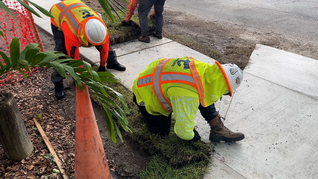 Crews work on the Green Artery project. (Spectrum News/Tim Wronka)