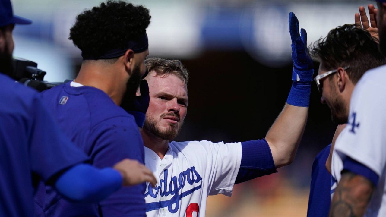 Gavin Lux gets 2-run double, Dodgers surge past Phils 5-4