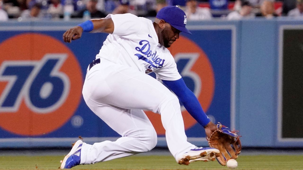 Dodgers' struggles continue in 8-3 loss to Phillies