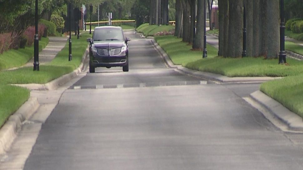 Harbour Island residents say a plan to replace aging wastewater pipes would force heavy construction right through the island, tearing up sidewalks, roads and yards. (Spectrum Bay News 9)