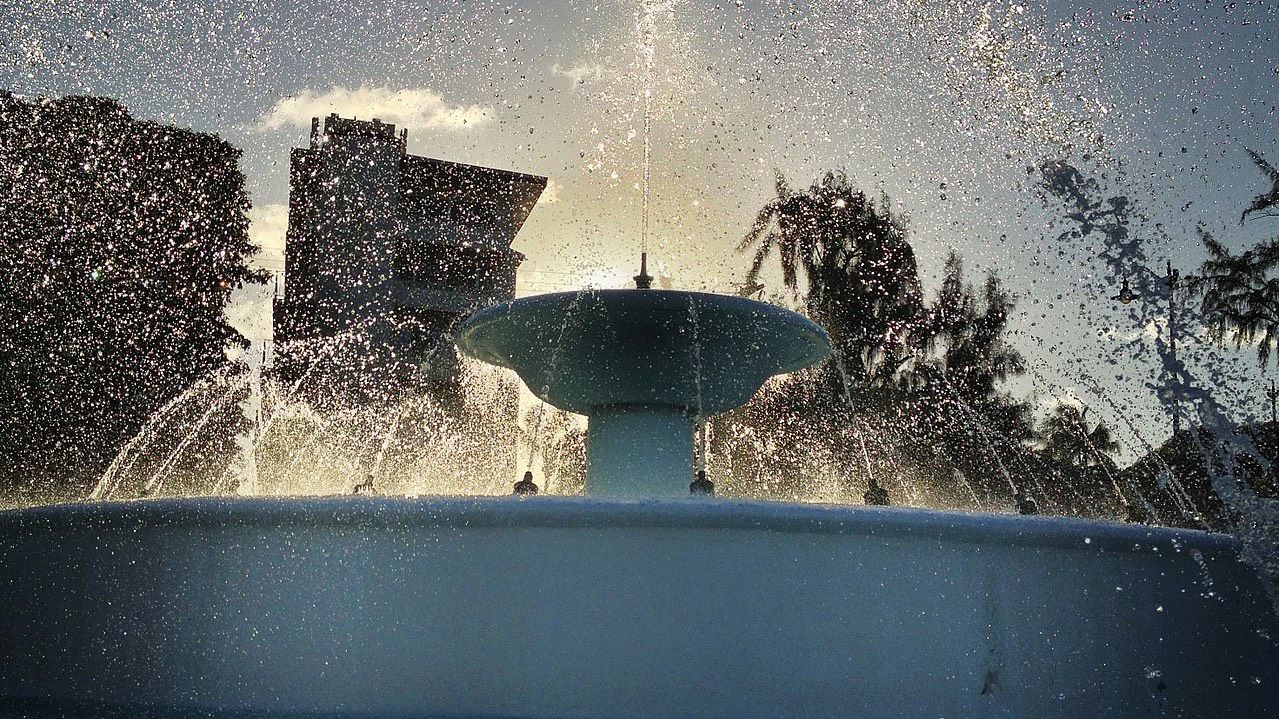 Dillingham Fountain and other decorative fountains will be on only during twilight hours. (Wikimedia Commons)