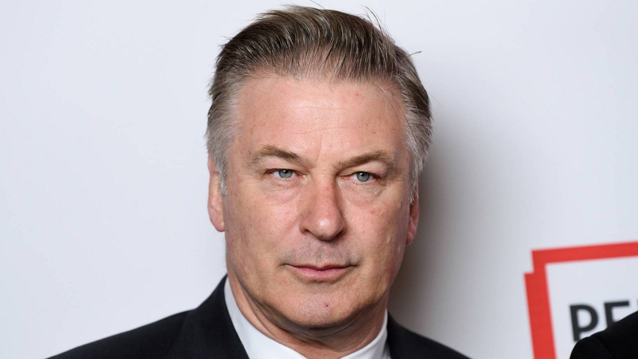 Alec Baldwin to be charged with manslaughter in shooting