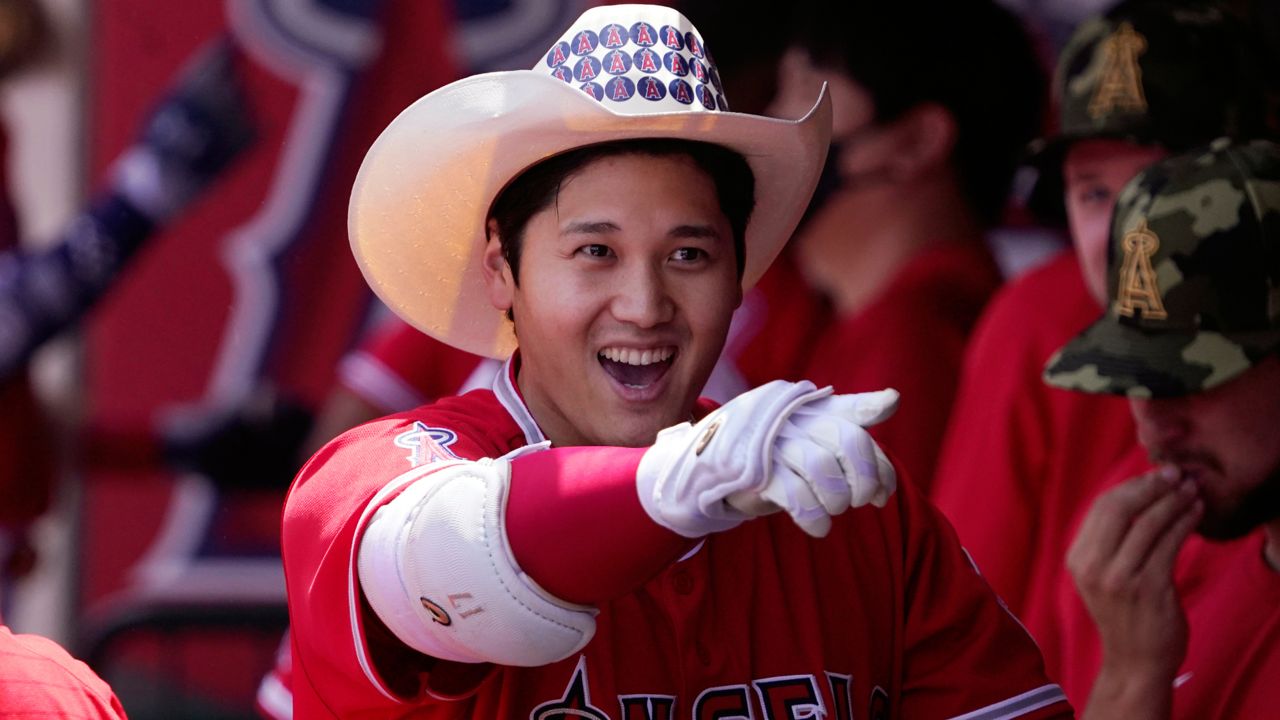 Shohei Ohtani, Mike Trout home runs back Patrick Sandoval in Angels' 4-1  win over A's