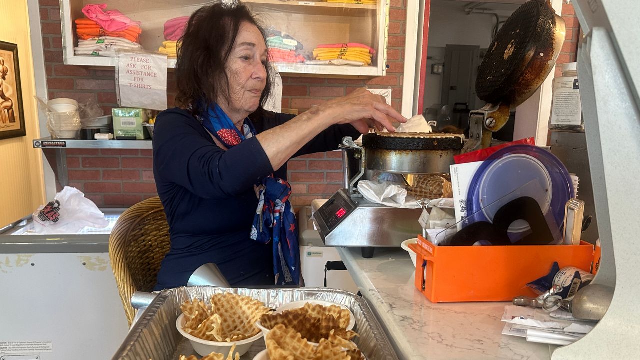 Holiday weekend brings business to the beach