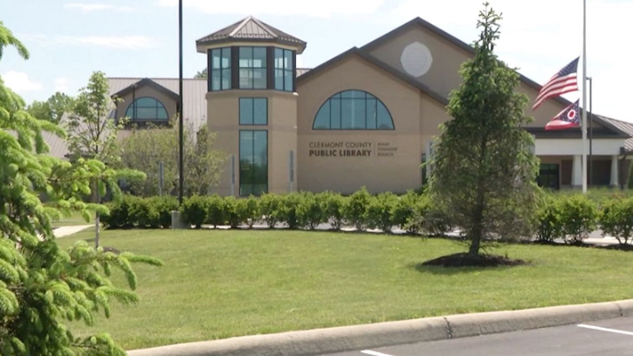 Ohio Libraries Now Offering Curbside Pickup