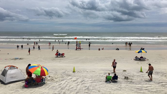 Rain or shine, some crowds still hit Daytona Beach for the Memorial Day holiday. (Brittany Jones, staff)