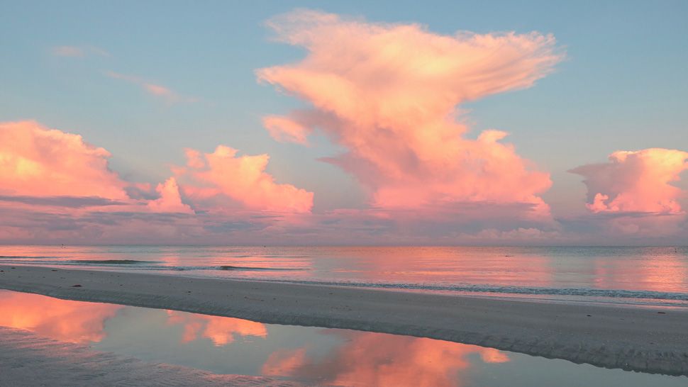 Sent via Spectrum Bay News 9 app: Indian Rocks Beach saw beautifully colored clouds on Monday, June 17, 2019. (Photo courtesy of Tina, viewer)