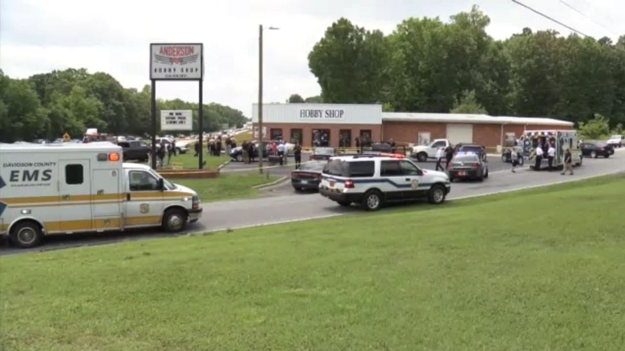 Bank robbery suspect dies after multi-county chase