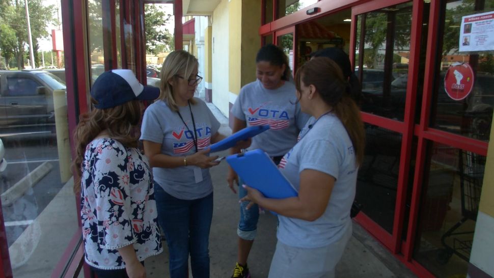 Nonprofit group "Mi Familia Vota" prepares Latino voters for the upcoming midterm election (Stephanie Bechara, Staff).