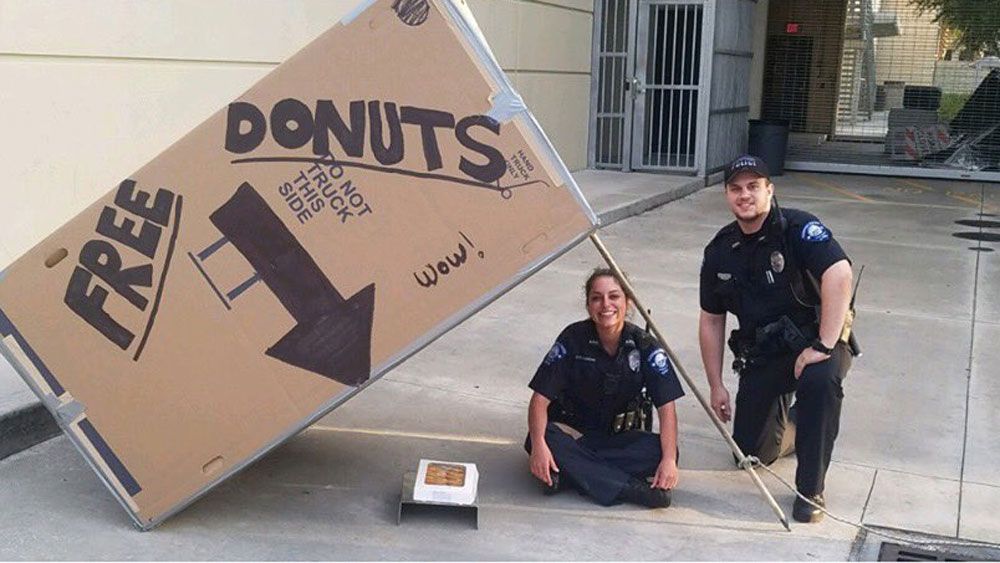 Do police get free donuts?