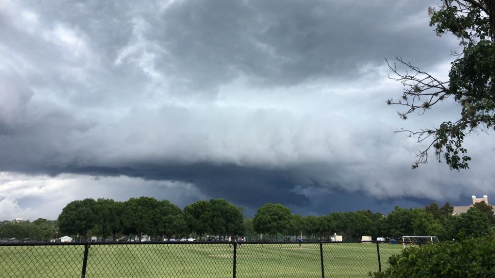 Central Florida weather Few showers linger overnight