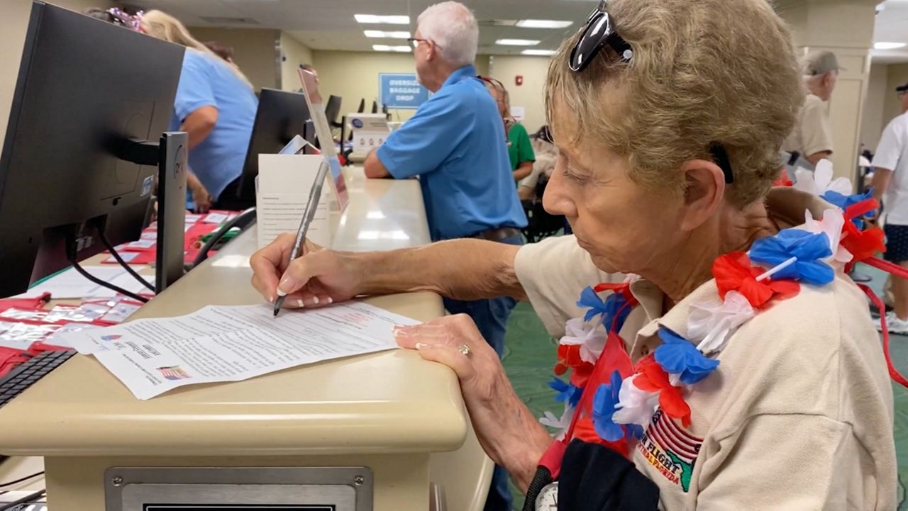 22 Female Veterans Take Historic Honor Flight 