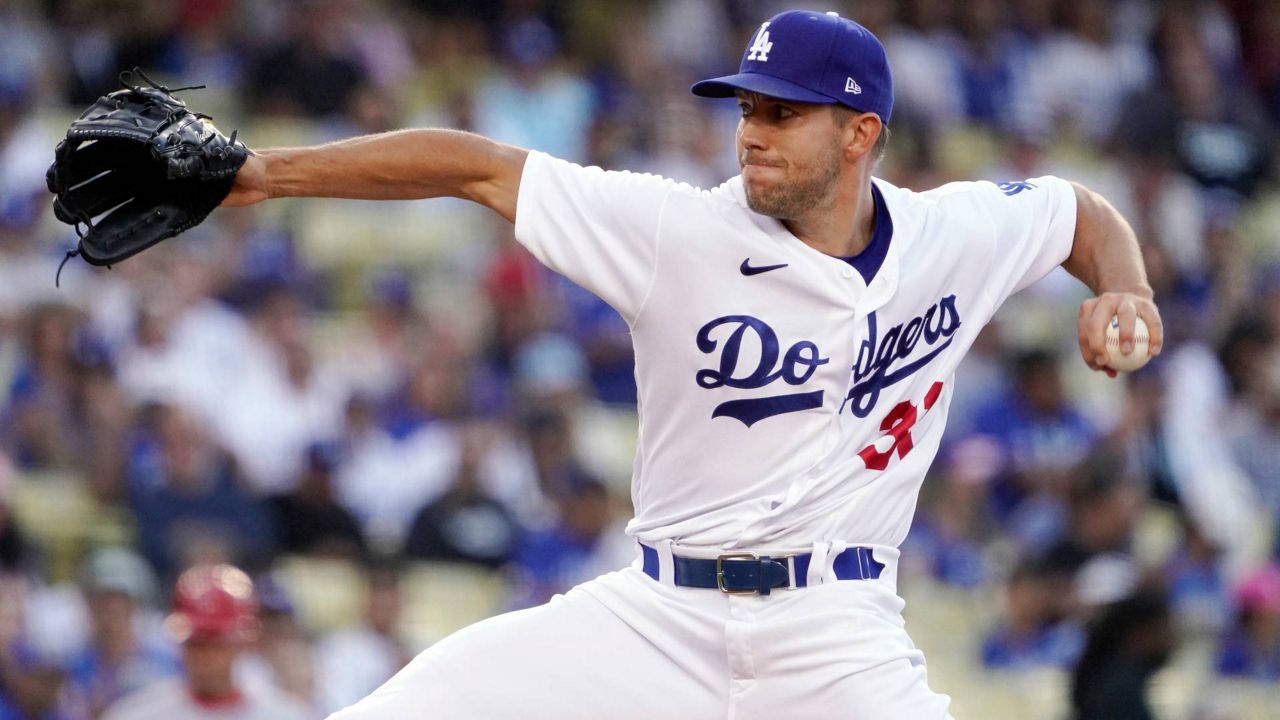 Dodgers' Clayton Kershaw removed from perfect game bid after seven