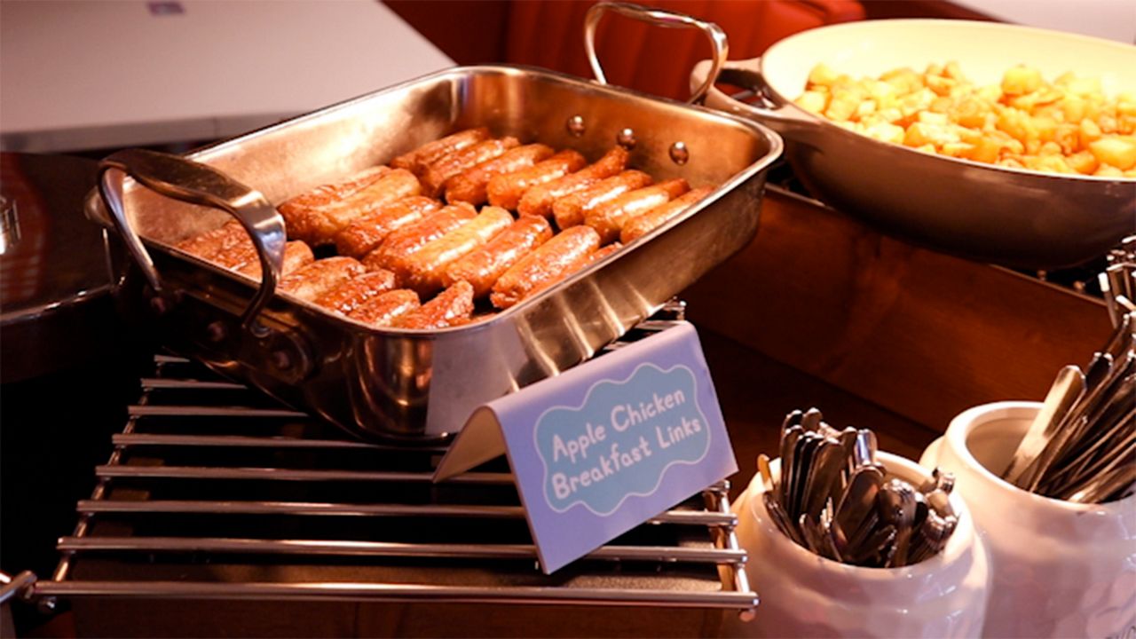 Peppa Pig Theme Park offering character breakfast for summer