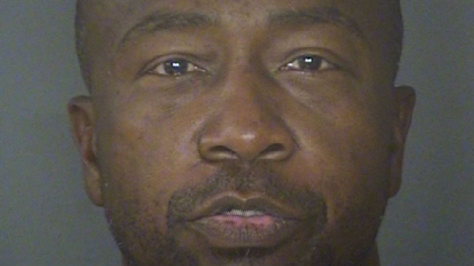 Robert Hinson is accused of robbing a home that was being fumigated for fleas. (Courtesy: San Antonio police)