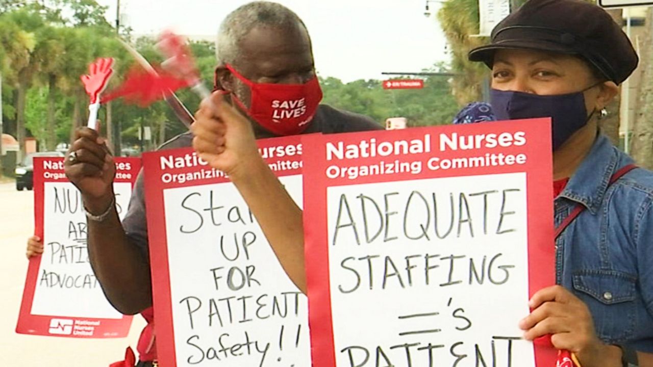 Nurses protest hospital working conditions during pandemic
