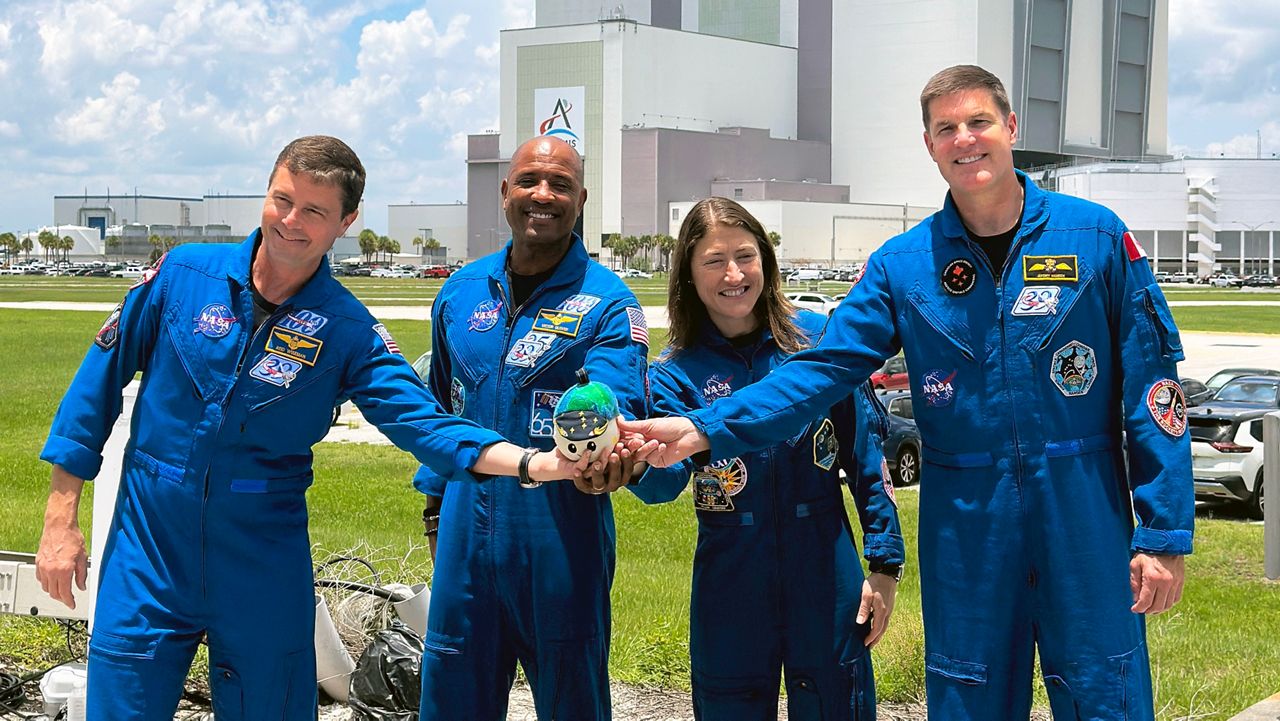 Artemis II crew gives advice to Artemis III