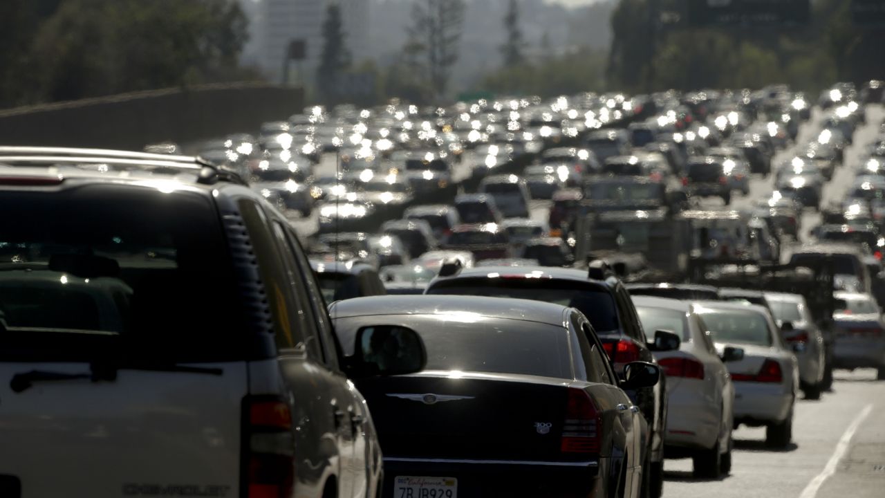 an image of a traffic jam on 101 in LA