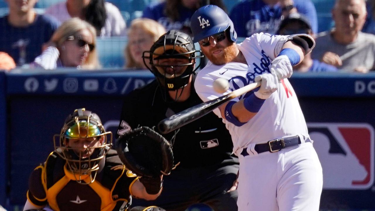 Dodgers go deep 3 times in 7-2 win over Padres