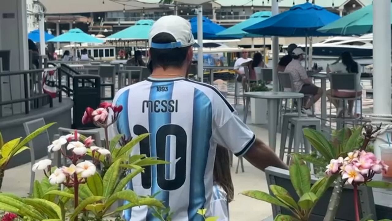 Tampa watch party brings World Cup fans together for holiday weekend