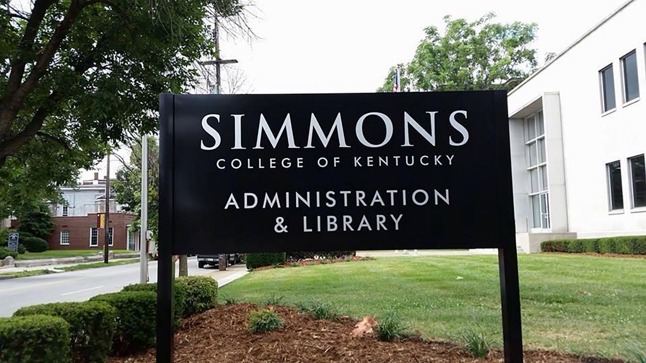 JCPS and Simmons College Team Up To Get More Teachers in Classrooms